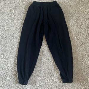 BLACK BAGGY SWEATS FROM GARAGE